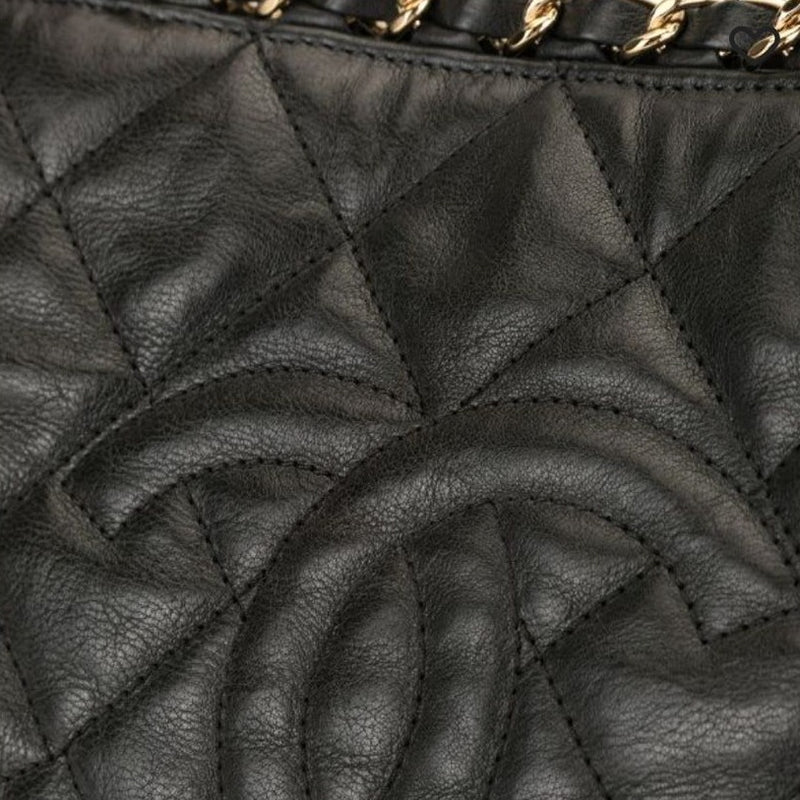 Dubai Chanel Small Quilted Chain Shoulder Bag