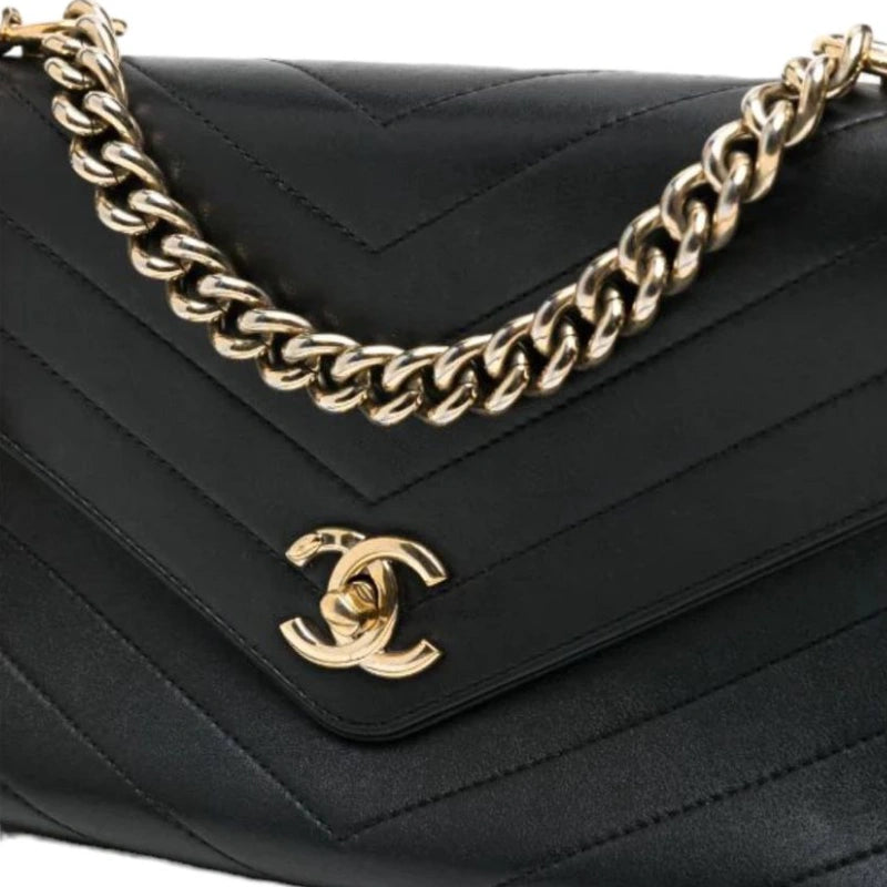 CHANEL Chevron Classic Flap shoulder bag