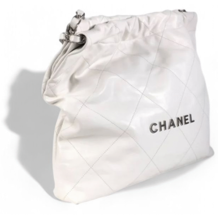 CHANEL 22 White Quilted Shoulder Bag - Image 2